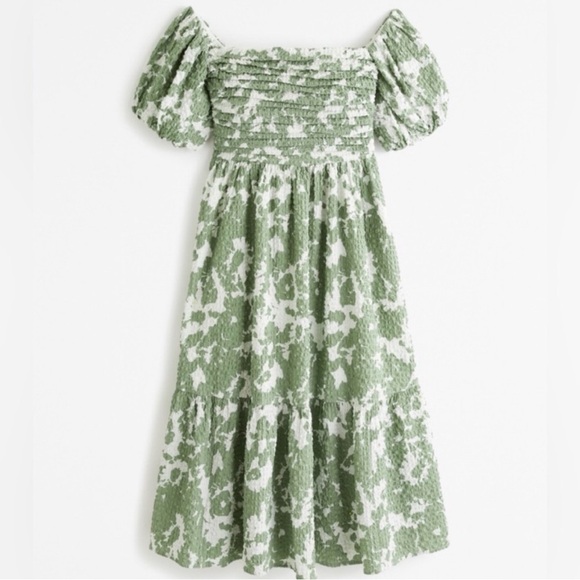 Abercrombie & Fitch Dresses & Skirts - Abercrombie & Fitch NWT Emerson Green Floral Dress - Size S